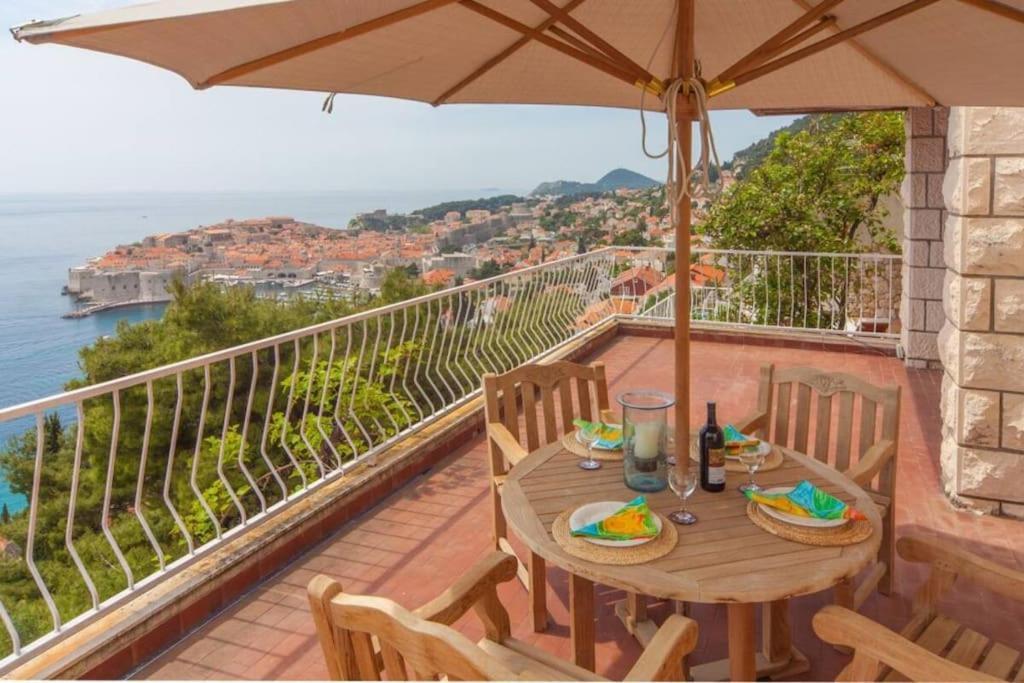 Villa Sofia - Amazing Views - 